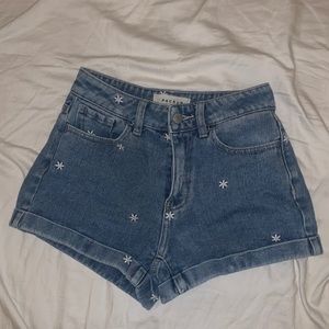 pacsun daisy shorts (size 22)